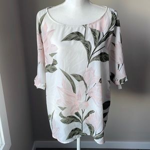 5/$25 Kismet sheer top